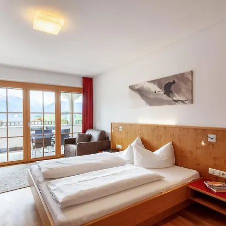 Aparthotel Alpinsonnenresidenz Fiss