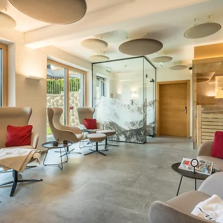 Alpinsonnenresidenz Aparthotel Fiss