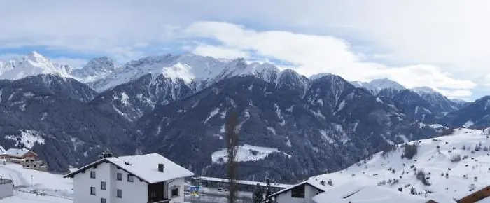 Alpinsonnenresidenz فس