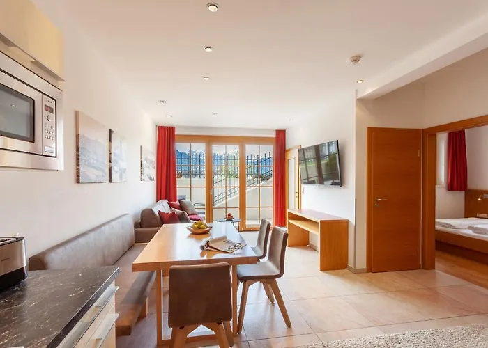 Alpinsonnenresidenz 4* فس