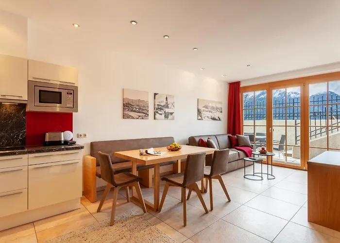 Alpinsonnenresidenz 4* فس