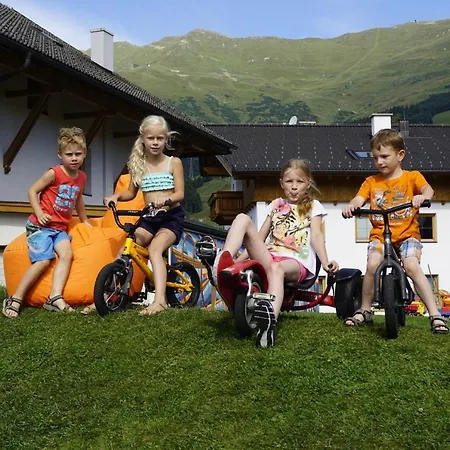 Lägenhetshotell Alpinsonnenresidenz Fiss