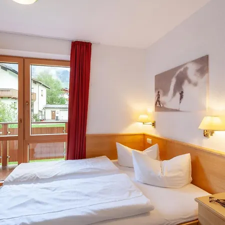 Alpinsonnenresidenz Aparthotel Fiss